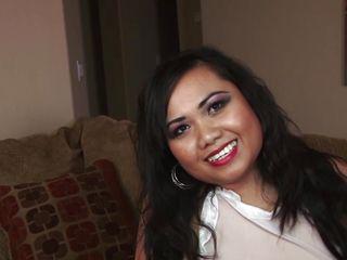 Fette deutsche Schlampe bekommt Sperma auf die Titten