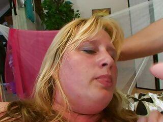 Dieses fette Mädchen leckt meinen Arsch bis ich komme