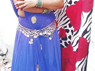 Schönes Mädchen aus Indien hat spaß beim Sex