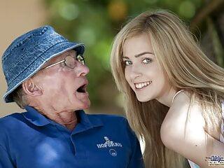 Wunderschöne Teen bläst Opa und schluckt sein Sperma
