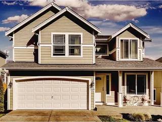 Die beiden geilen Lesben Tessa und Melissa lecken sich